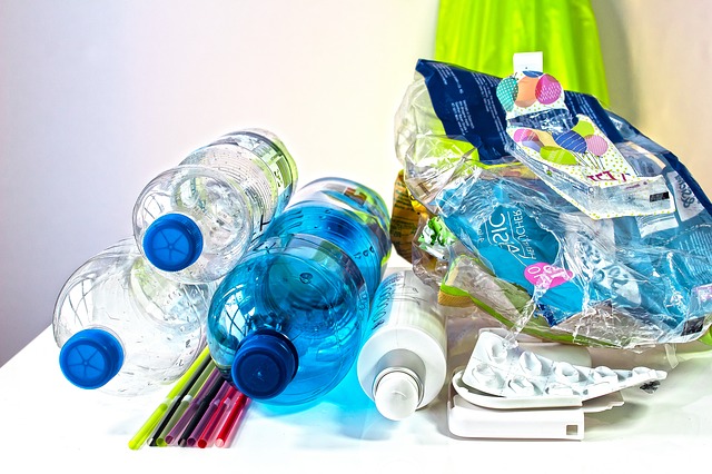 plastové fľaše a obaly.jpg